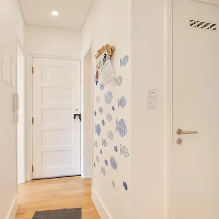 2bdr Coastal Escape By Lovelystay Apartman *