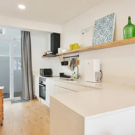 2bdr Coastal Escape By Lovelystay