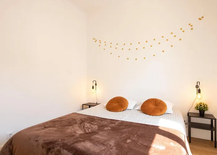 2bdr Coastal Escape By Lovelystay * Эрисейра