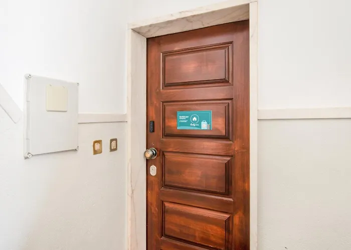 Апартаменты 2bdr Coastal Escape By Lovelystay *