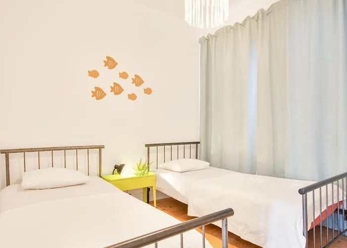 2bdr Coastal Escape By Lovelystay * Эрисейра