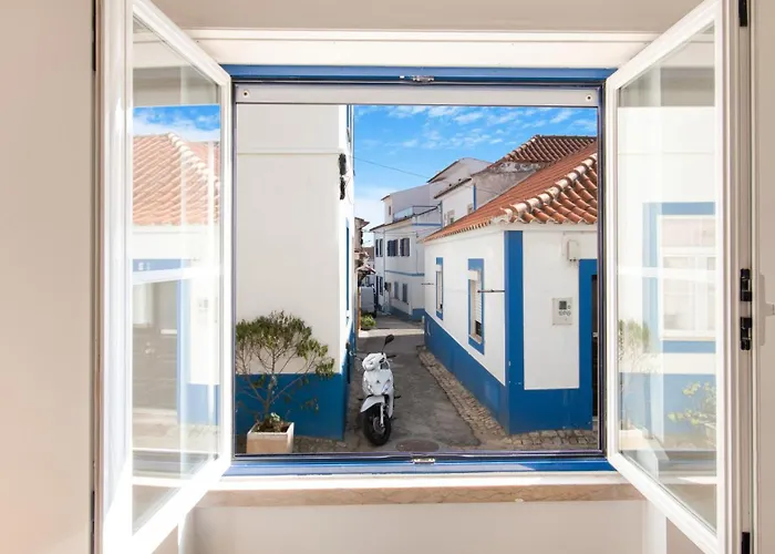 2bdr Coastal Escape By Lovelystay * Эрисейра