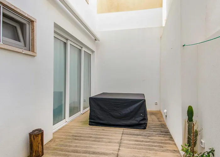 Апартаменты 2bdr Coastal Escape By Lovelystay